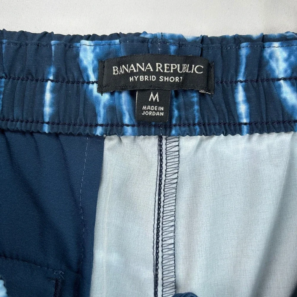Banana Republic Mens Hybrid Shorts Blue Tie Dye Wave Elastic Waist Size M 664832